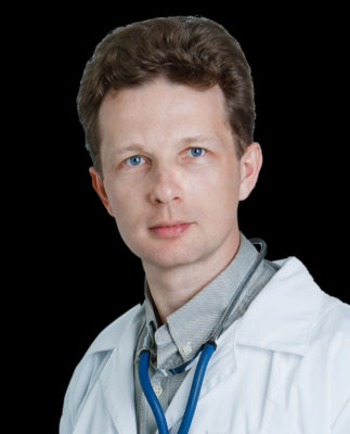 Pavlo Kolesnyk ist Hausarzt in einem Hausarztzentrum in Uschgorod und Direktor des Family Practice Training Centers an der Uschgorod National University. Im Interview beantwortet er Fragen über die Arbeit als Hausarzt in der Ukraine. 